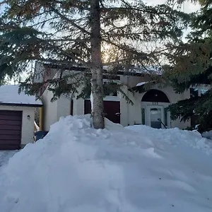 Cozy Winnipeg, Canada Holiday home