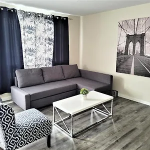 Cozy 4 Bedroom Townhouse - Peaceful Feel Of Apartment